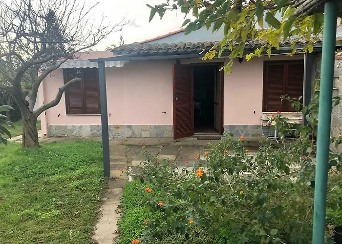 Con Grande Giardino Vicino Di Campus Villasimius